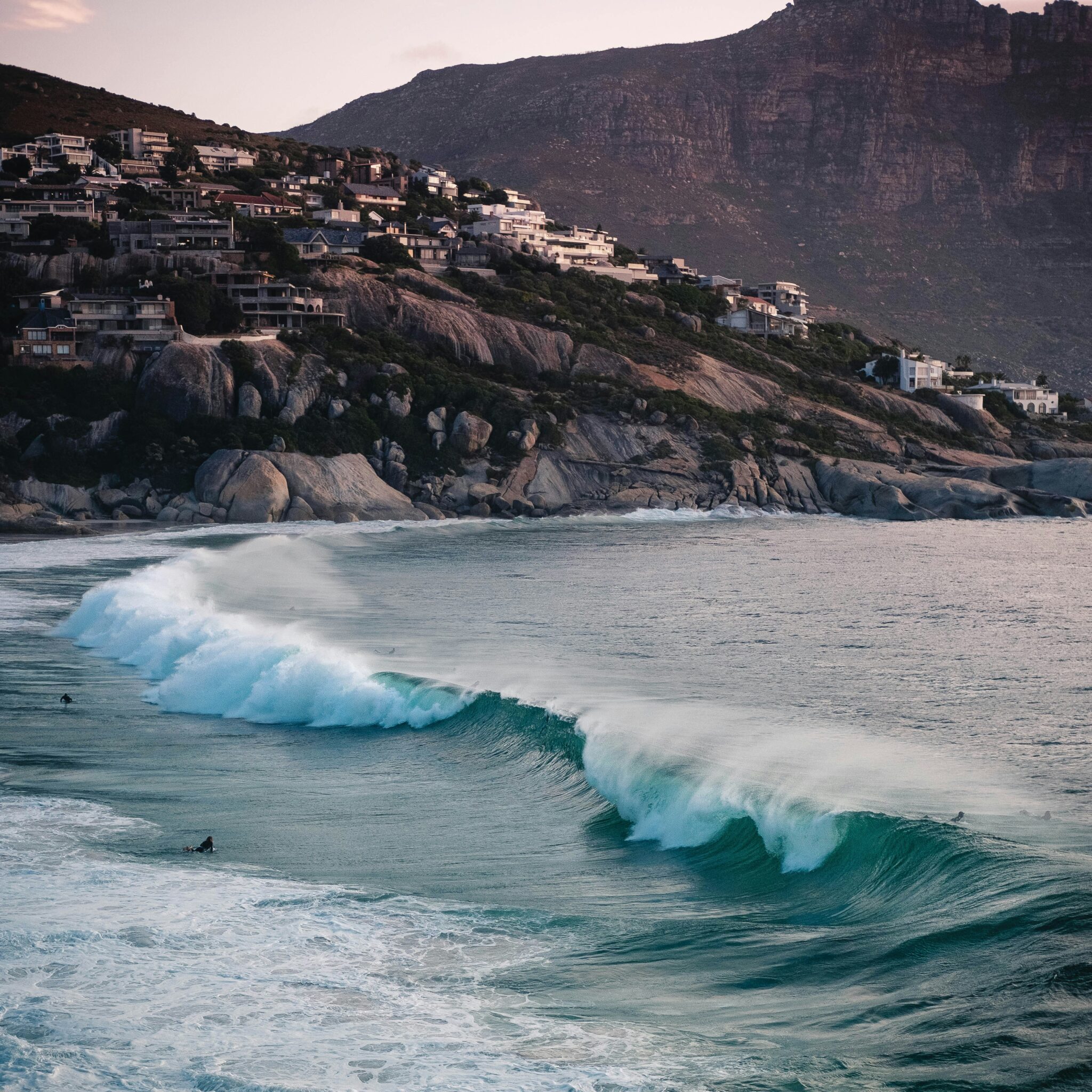 Surfing - Photo 3